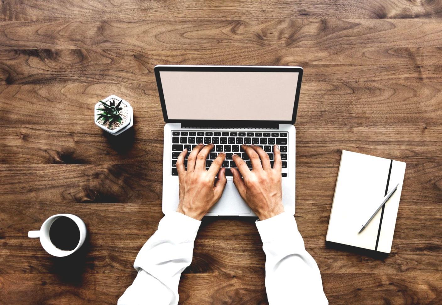 Detaillierte Finanzanalyse auf Papier